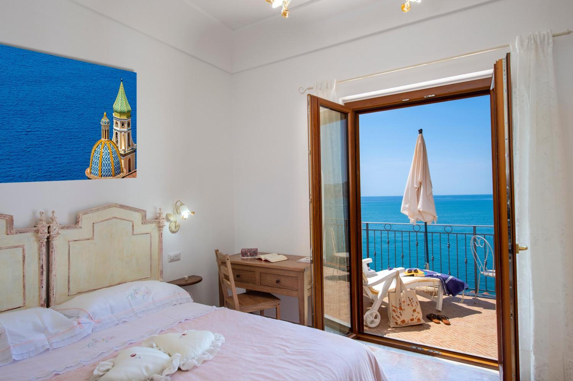 Casa Olga, Un Affaccio Sul Mare !! Apartment Praiano Exterior photo