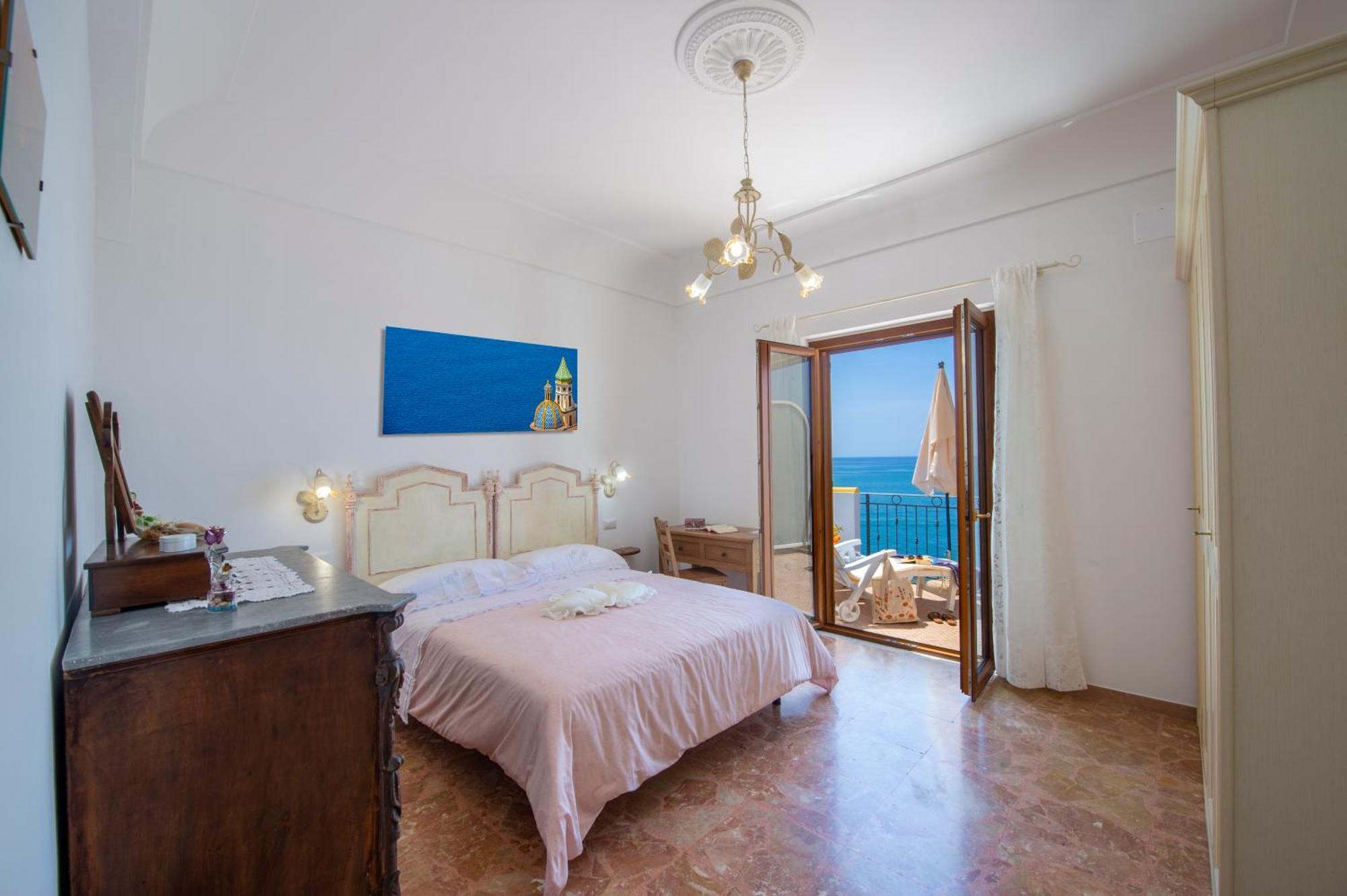 Casa Olga, Un Affaccio Sul Mare !! Apartment Praiano Exterior photo